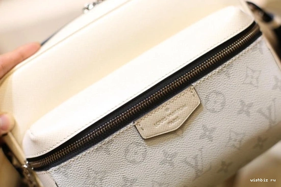 WIS Messenger Louis Vuitton 0715